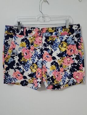 Isaac Mizrahi Floral Cotton Blend Shorts, Size 12